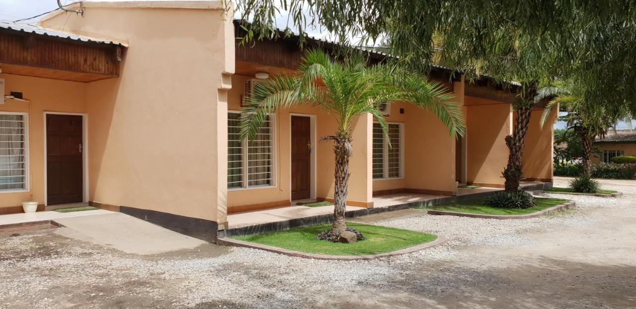 Mwiluzi Motel Ltd Lusaka Dış mekan fotoğraf